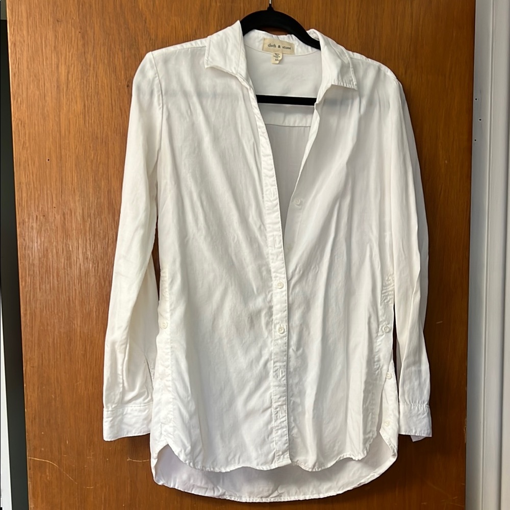 Cloth & Stone Ivory Buttondown, Size XS